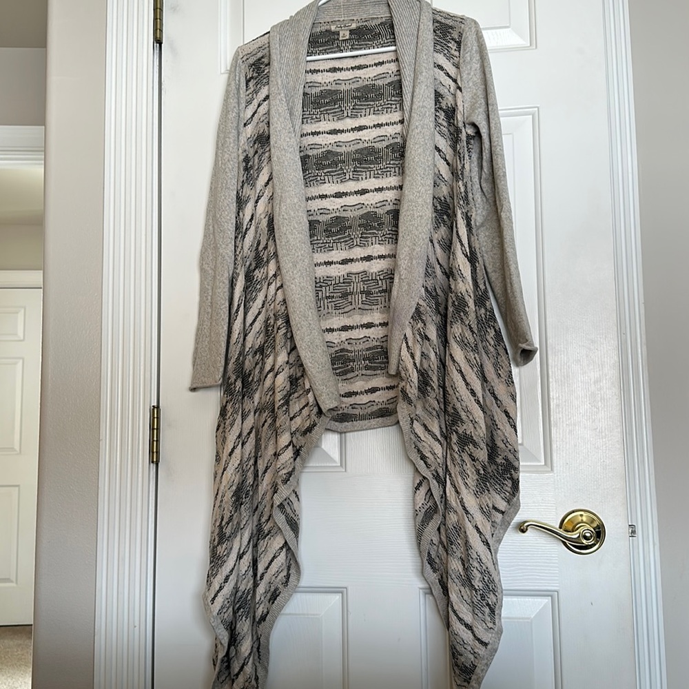 Lucky brand women’s size small, long sleeve cardigan sweater